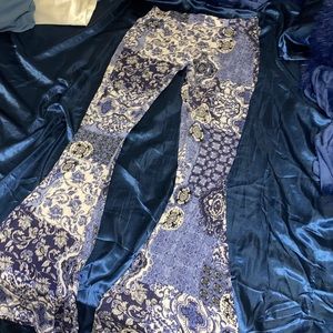 COPY - Paisley flare stretch pants
